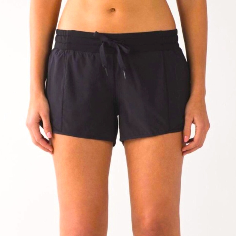 Lululemon Hotty Hot Short (Long 4") Black